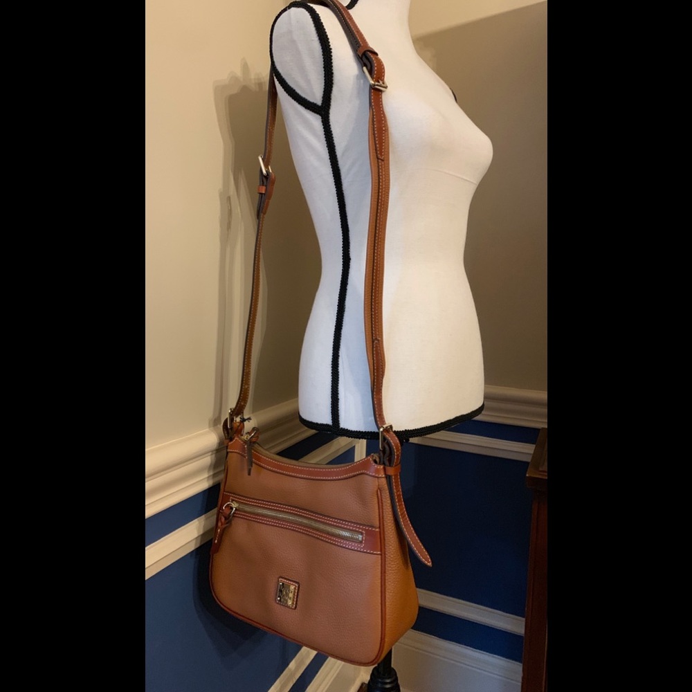 Dooney & Bourke 🦆 Convertible Crossbody - Picture 3 of 6